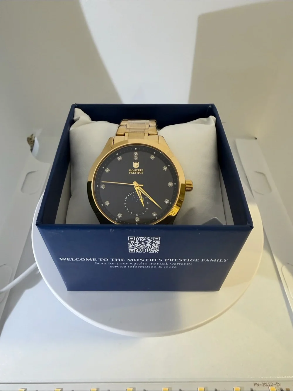 Montres Prestige Gold-Tone Men’s Dress Watch with Black Dial 42mm